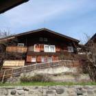 Chaleth&auml;lfte CH-09, grosse 4.5 Zimmerwohnung mit S&uuml;dbalkon