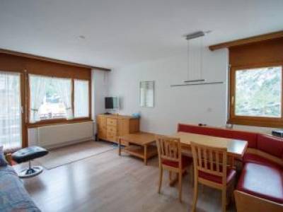 2.5-10, sehr gepflegte 2.5-Zimmerwohnung mit Balkon S&uuml;d und West, Leukerbad